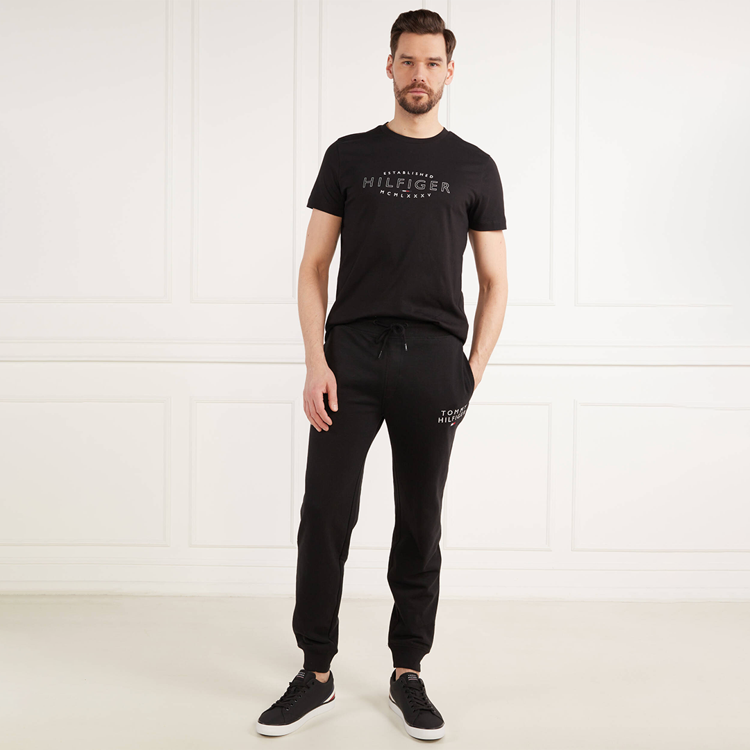 Hilfiger Curve Logo Tee Black / L