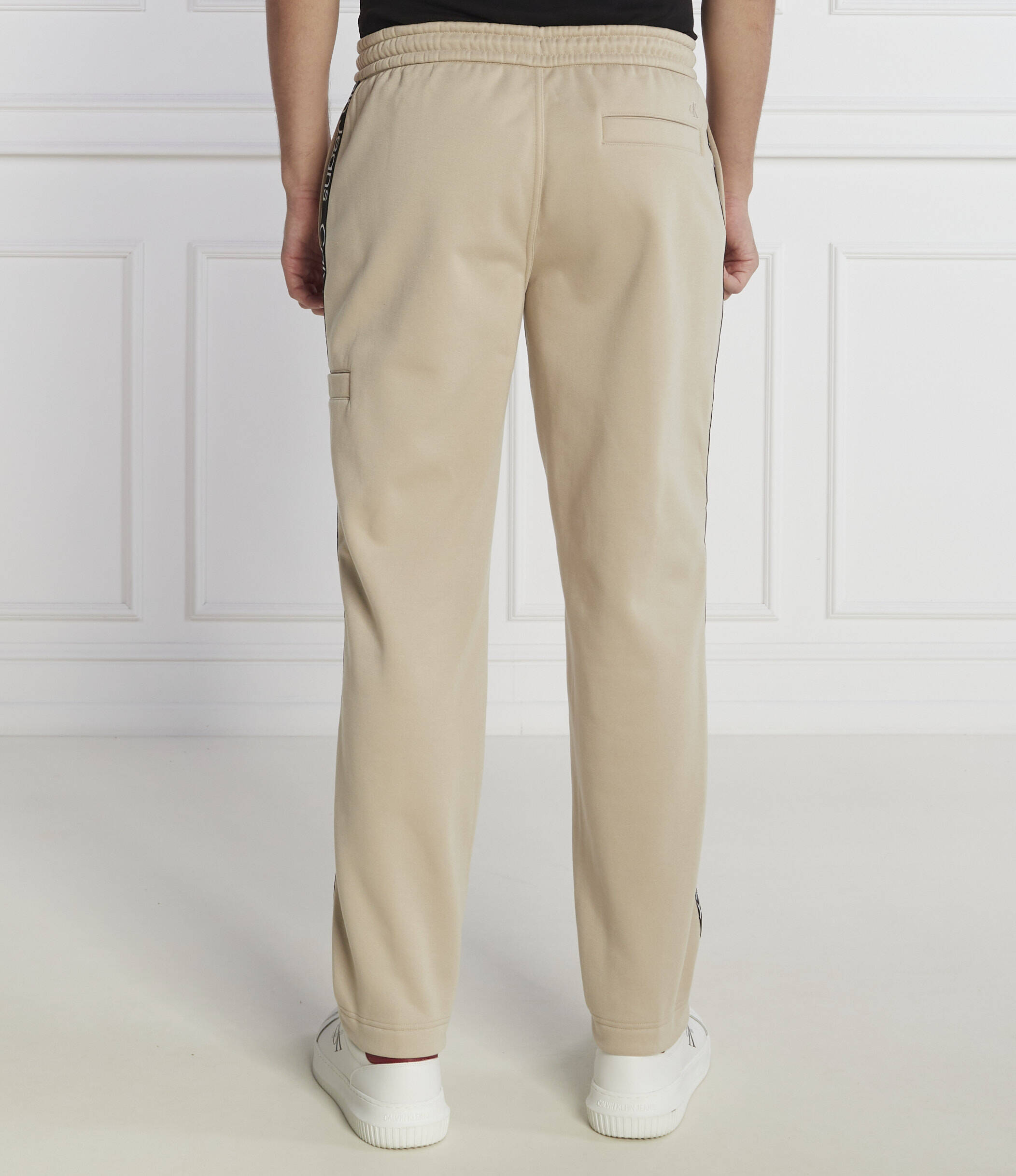 Cut Off Logo Tape Hwk Pant Plaza Taupe / L
