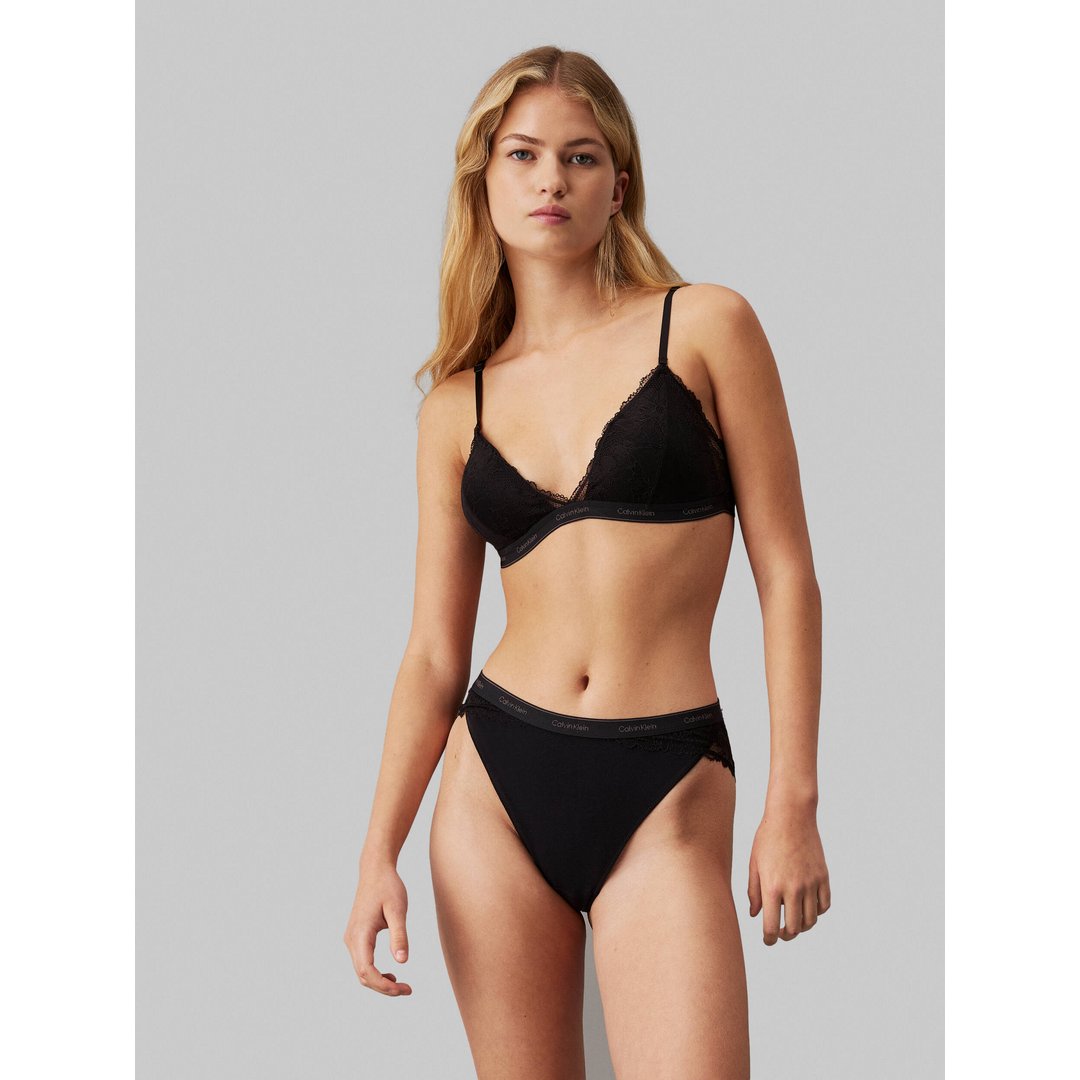Lightly Lined Triangle BLACK / L