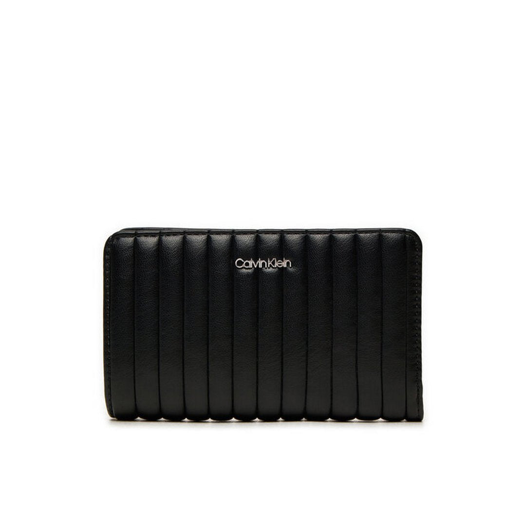 Mini Line Quilt Medium Bifold Pvh Black / OS