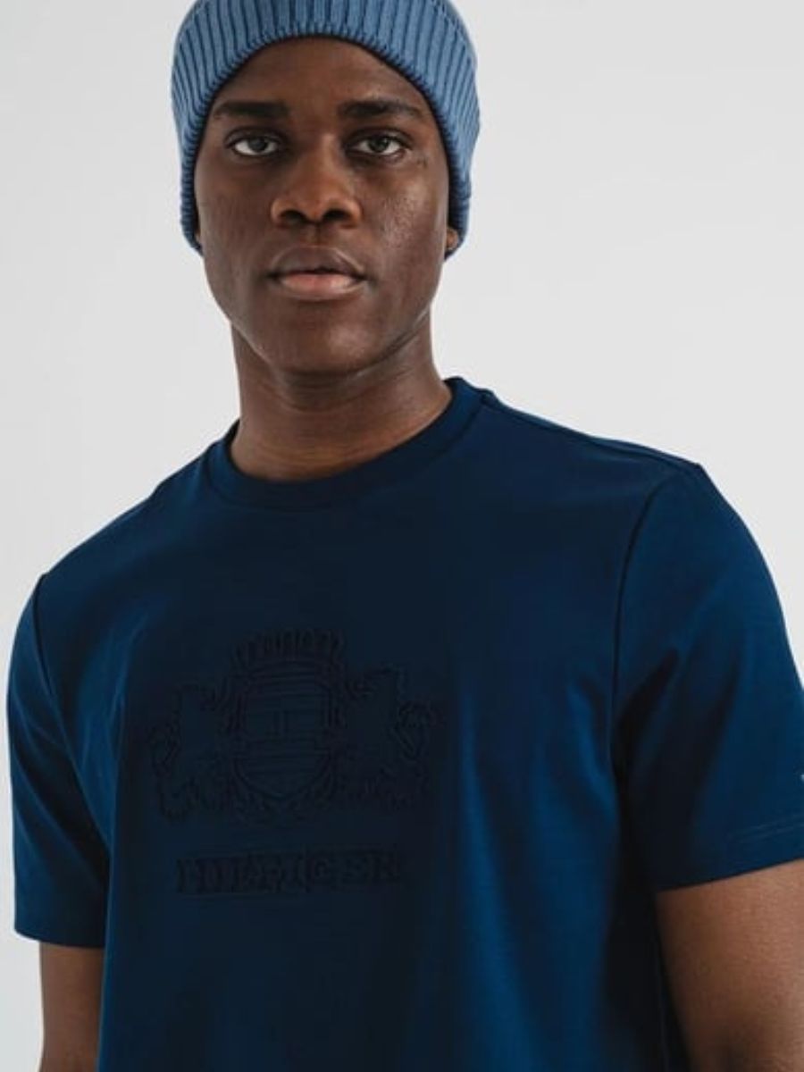Embossed Hilfiger Crest Tee Night Sky / L