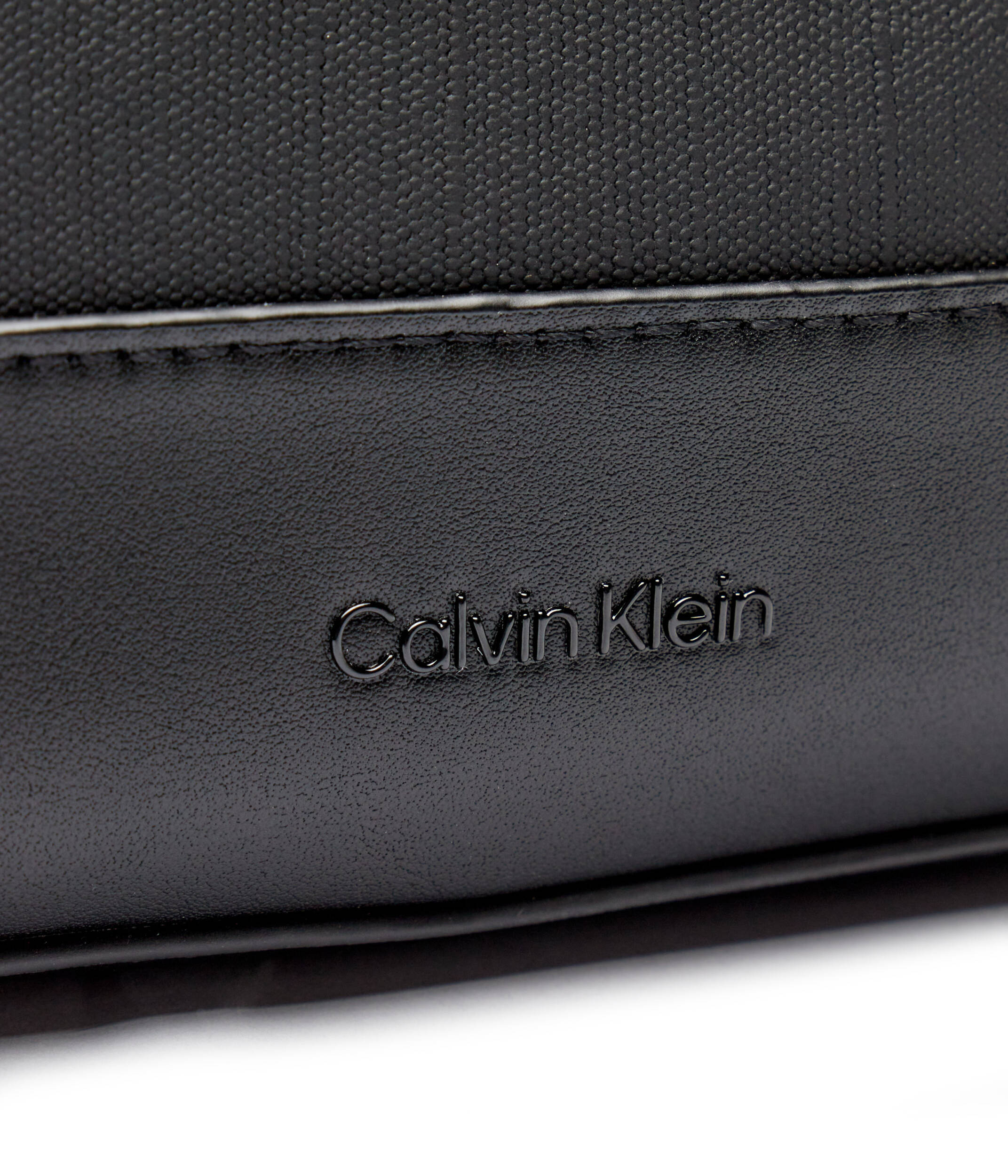 Tech Sensual Compact Case Ck Black Texured / OS