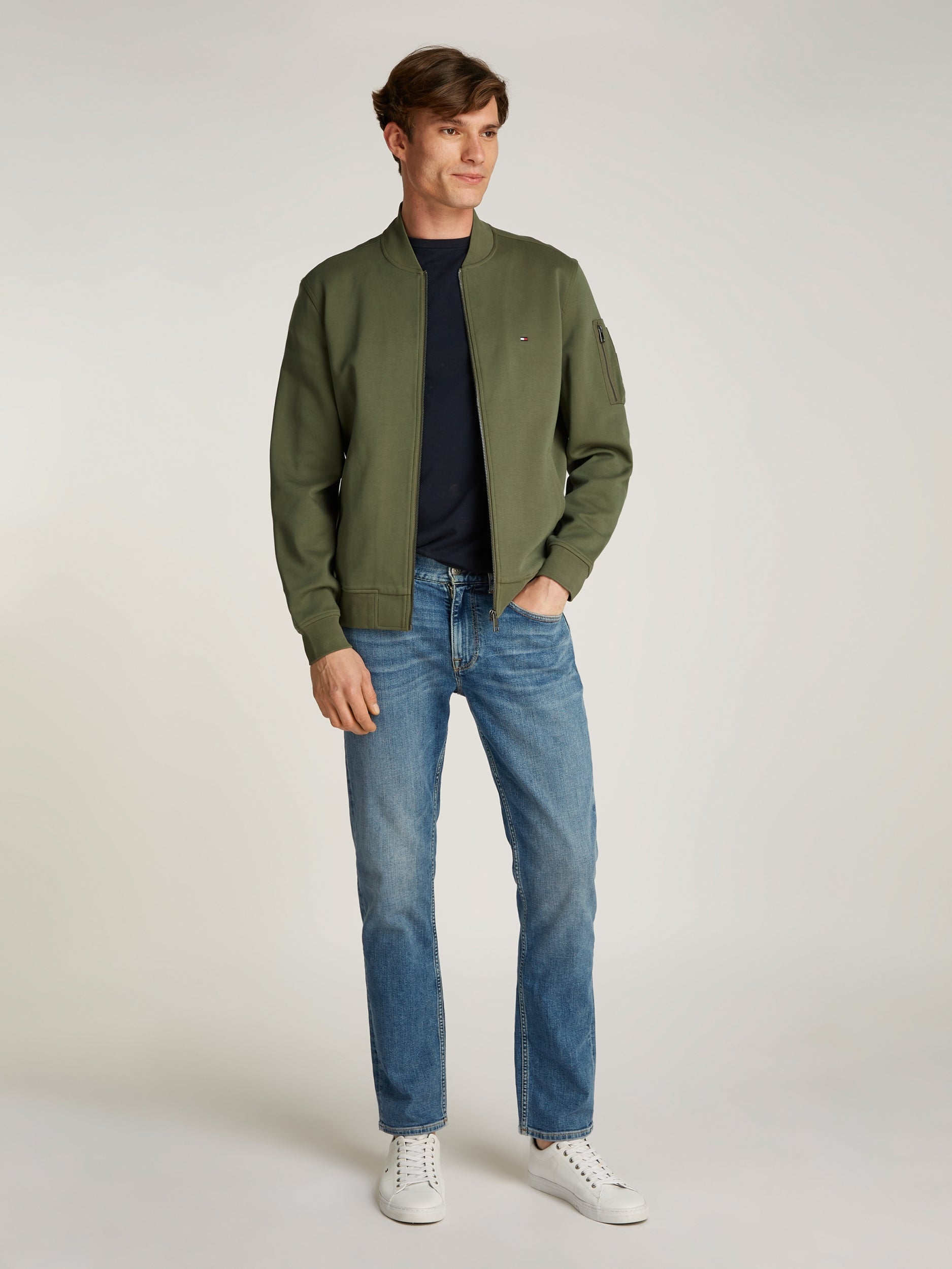 Essential Intechno Baseball Jkt Battle Green / L