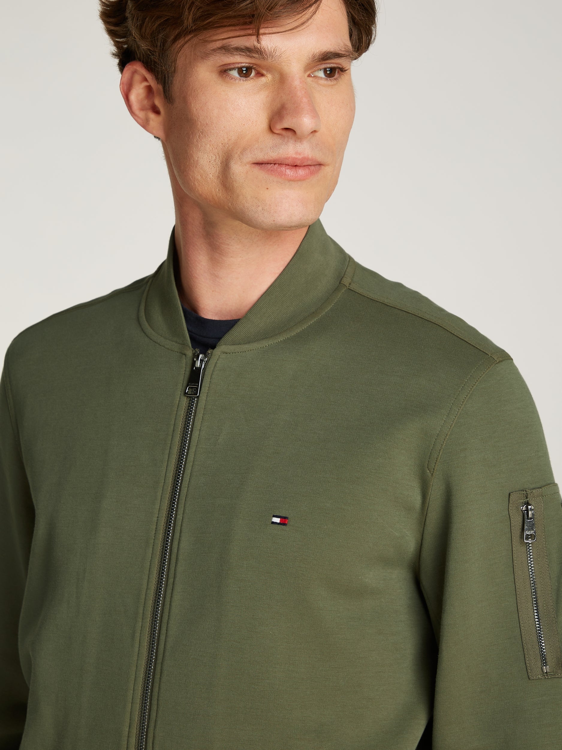 Essential Intechno Baseball Jkt Battle Green / L