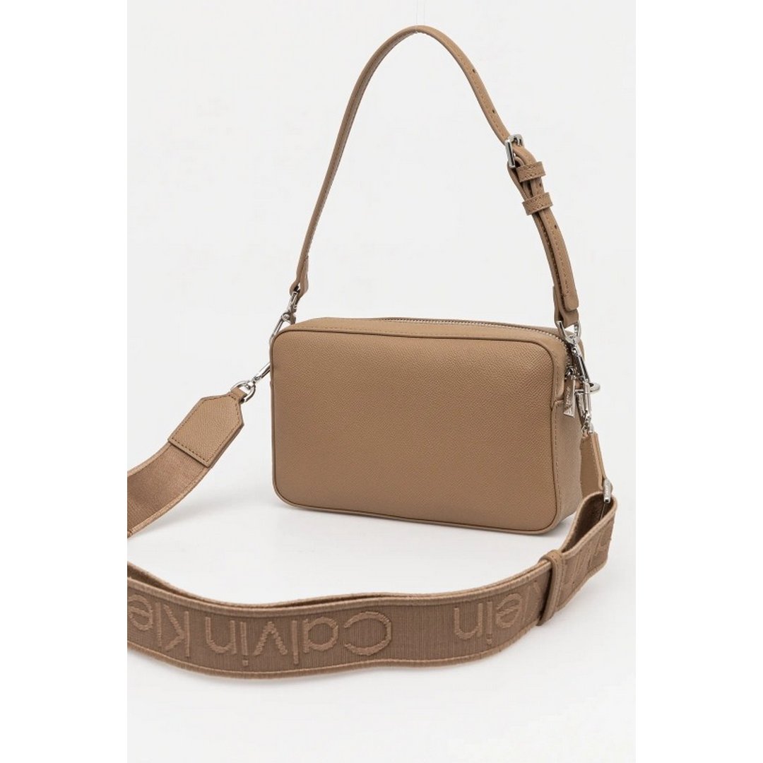 Ck Must Conv Camera Bag_Caviar Amphora / OS