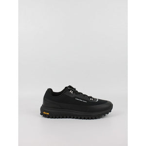 Vibram Tooth Runner In Hi Tech Triple Black / 42